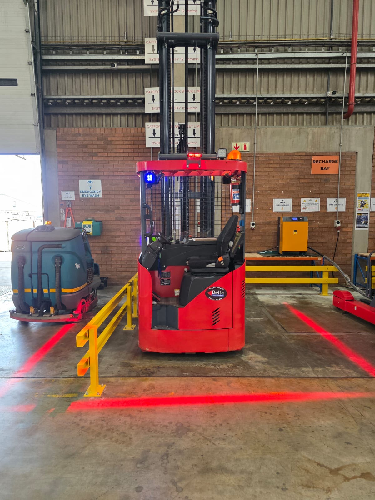 Forklift load testing service image
